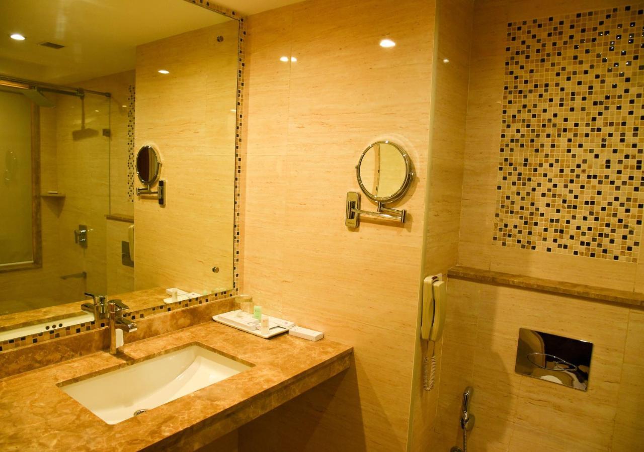 The Saibaba Hotel Chennai Eksteriør billede